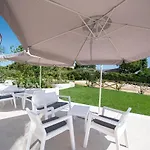 La Perla Relais Bed & Breakfast 4*